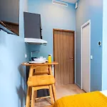 Air-Conditioned & Fully Equipped Studio In Paris 17